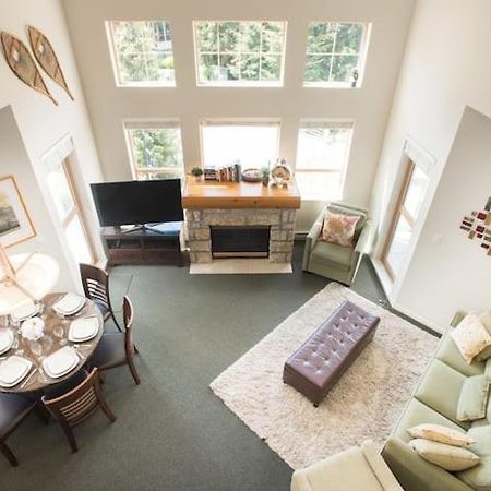 Tyndall Stone Lodge By Cozystay Signature Whistler Esterno foto