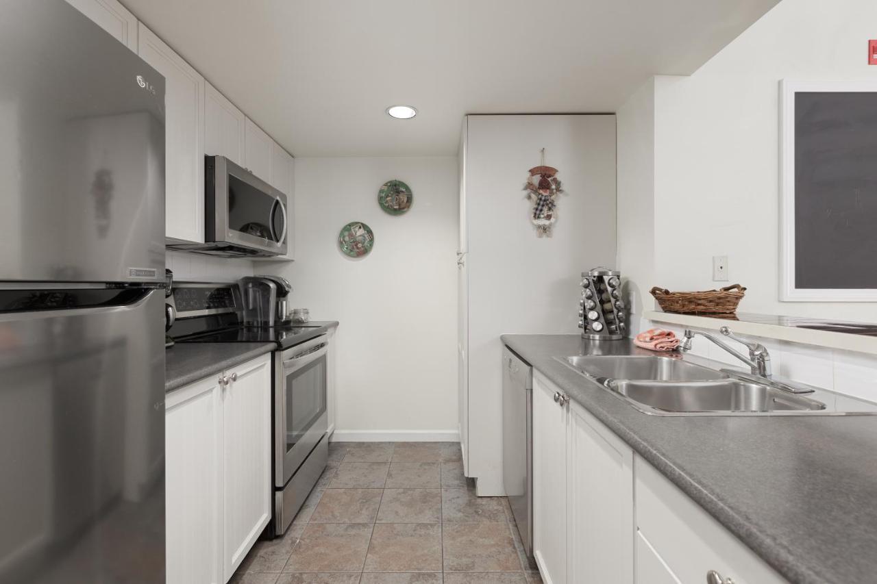 Tyndall Stone Lodge By Cozystay Signature Whistler Esterno foto