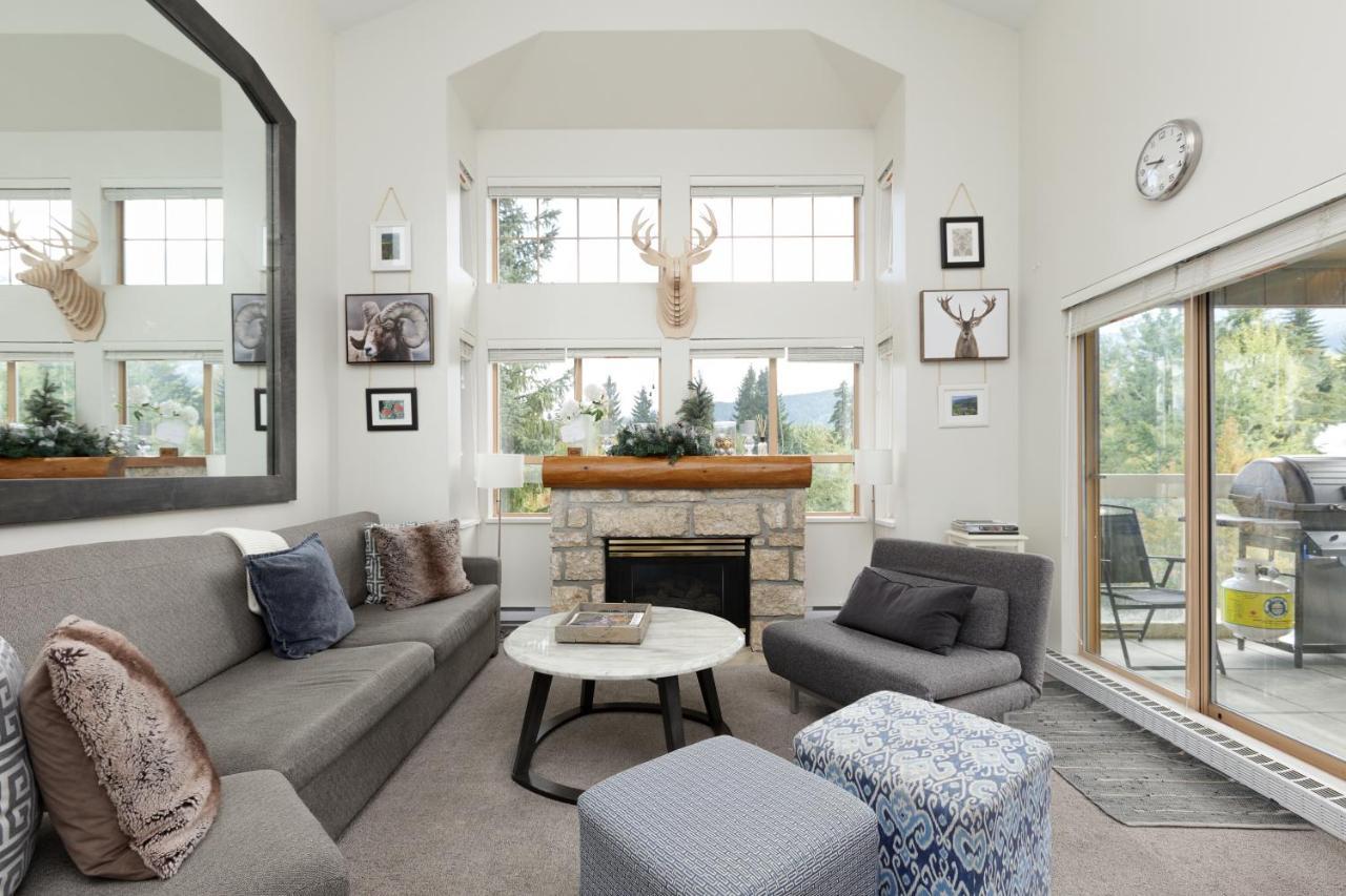 Tyndall Stone Lodge By Cozystay Signature Whistler Esterno foto
