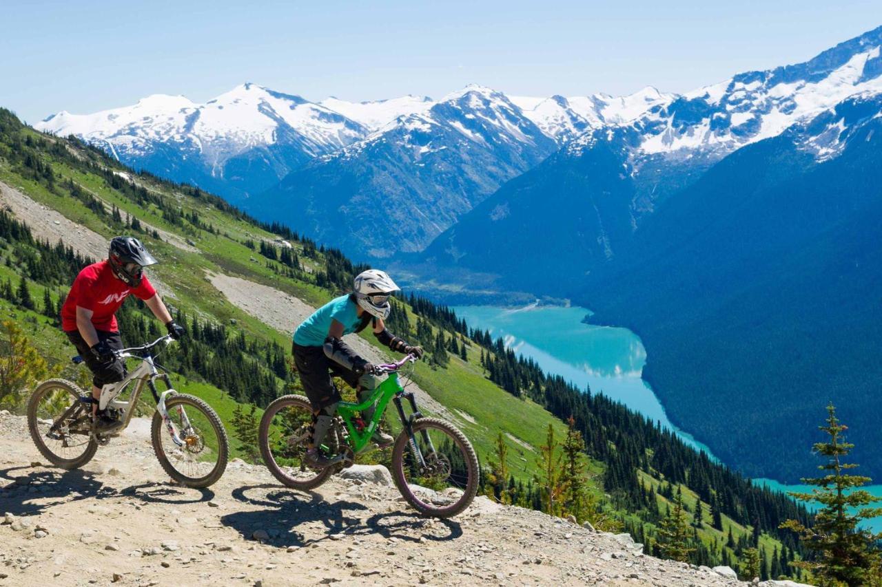 Tyndall Stone Lodge By Cozystay Signature Whistler Esterno foto