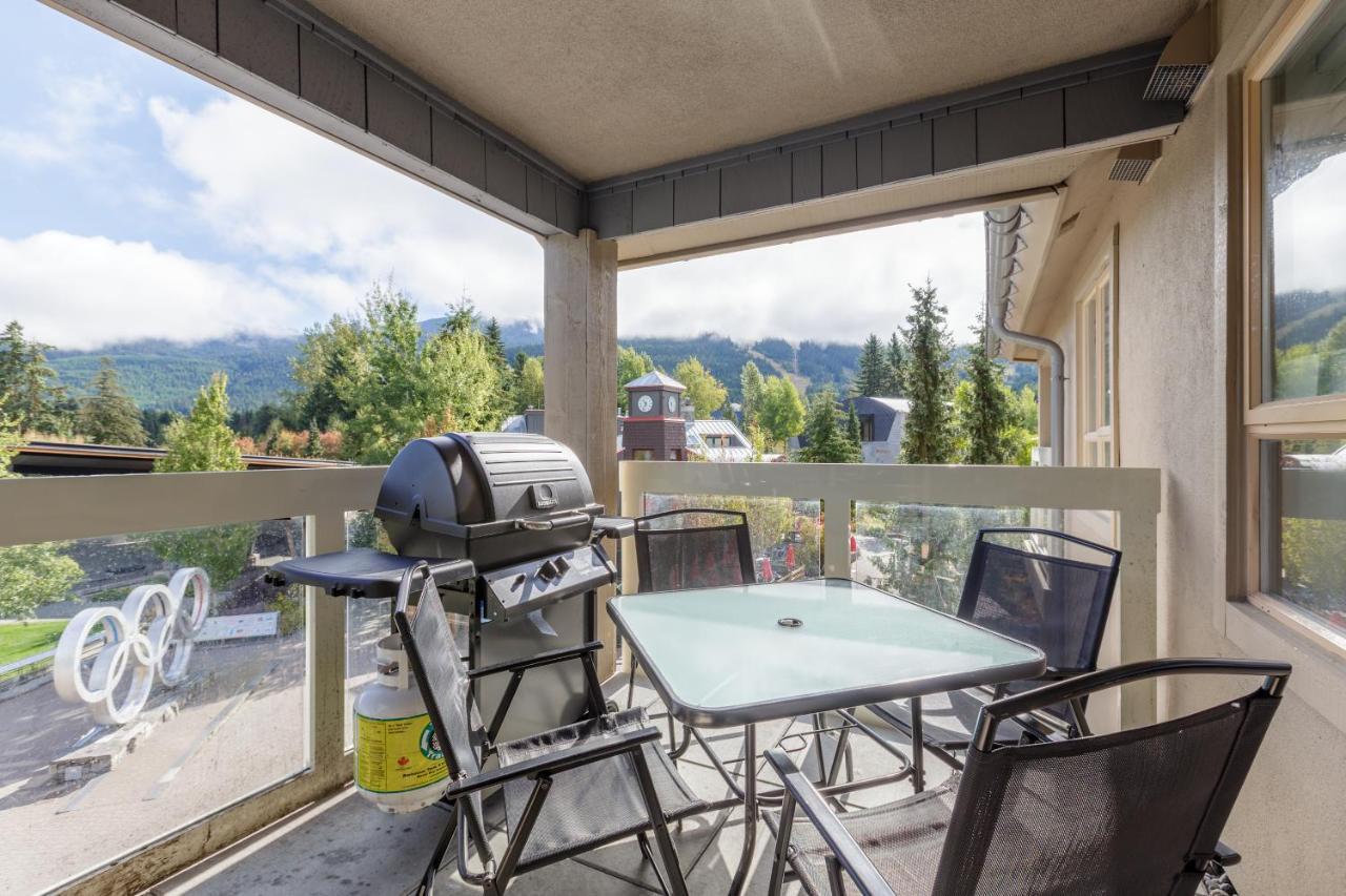 Tyndall Stone Lodge By Cozystay Signature Whistler Esterno foto
