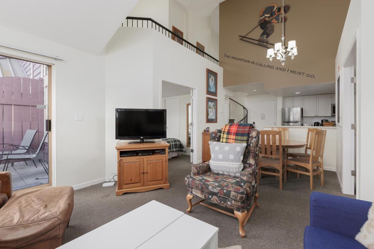 Tyndall Stone Lodge By Cozystay Signature Whistler Esterno foto