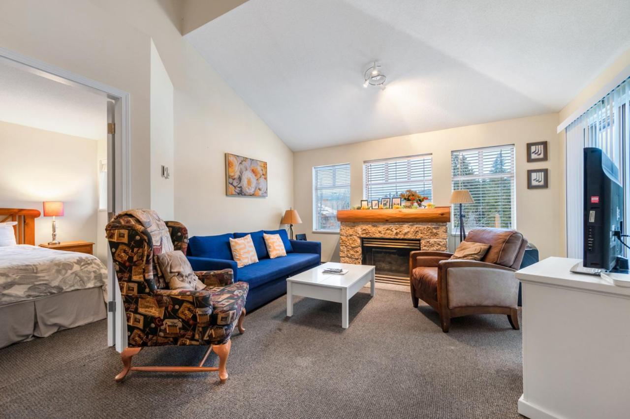 Tyndall Stone Lodge By Cozystay Signature Whistler Esterno foto
