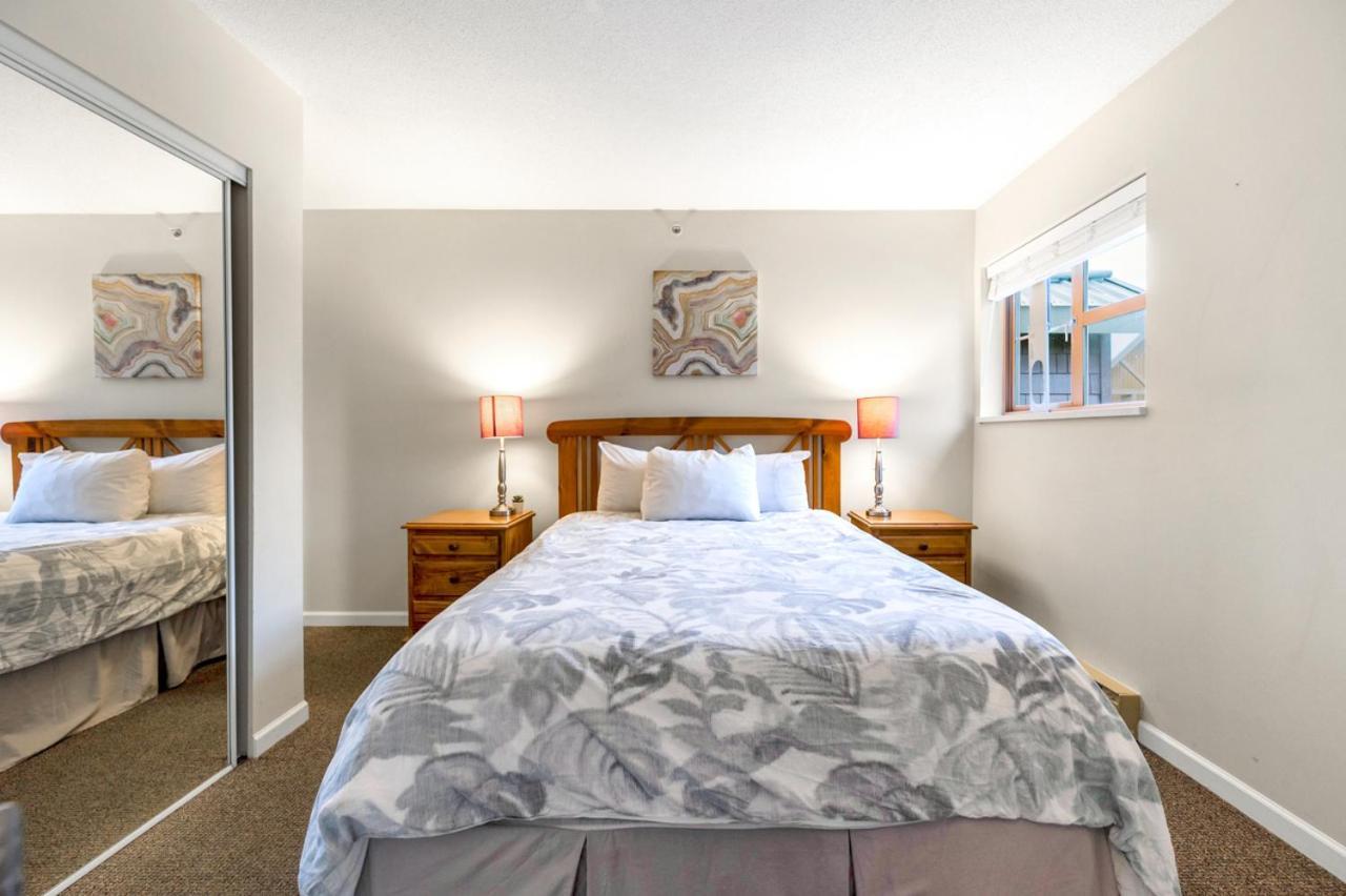 Tyndall Stone Lodge By Cozystay Signature Whistler Esterno foto