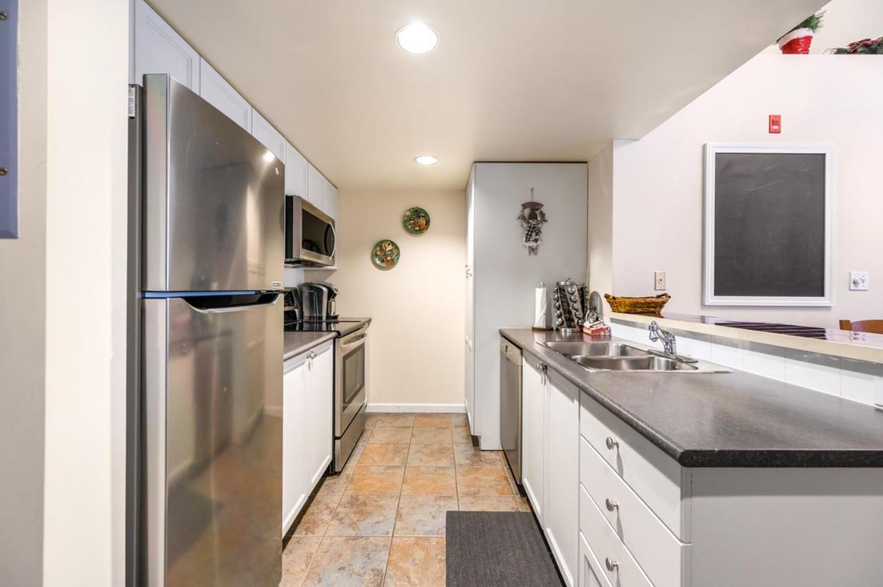 Tyndall Stone Lodge By Cozystay Signature Whistler Esterno foto