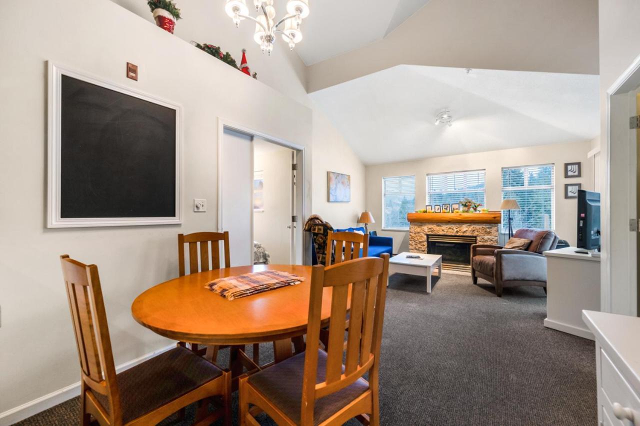 Tyndall Stone Lodge By Cozystay Signature Whistler Esterno foto