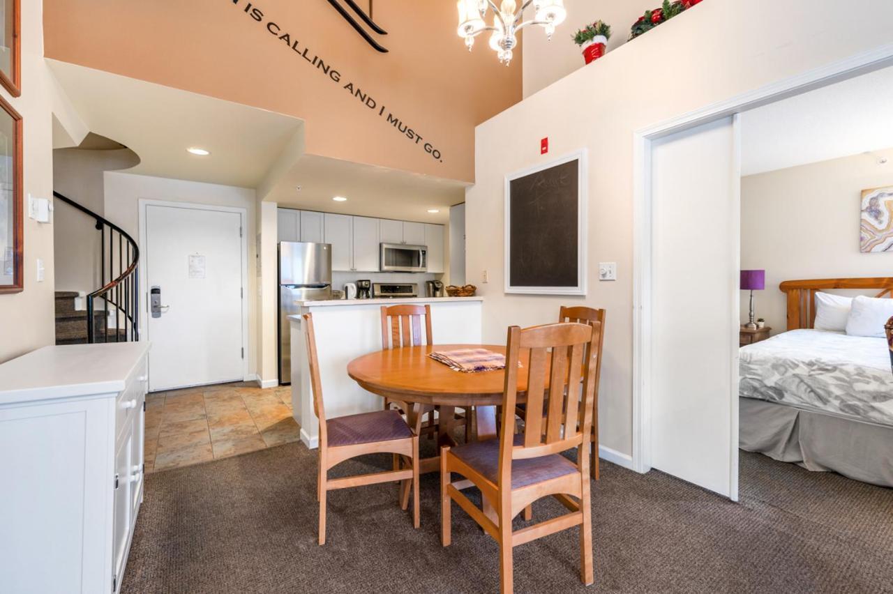 Tyndall Stone Lodge By Cozystay Signature Whistler Esterno foto